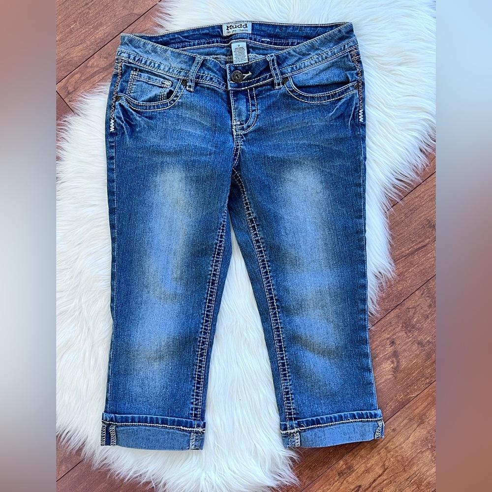 Mudd Stonwashed Stretch Cuffed Crop Jeans-Size 7